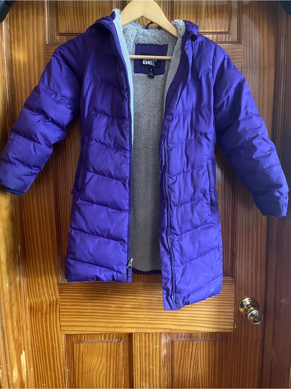 Lands' End Girls' Purple Hooded Puffer Coat size 6/7